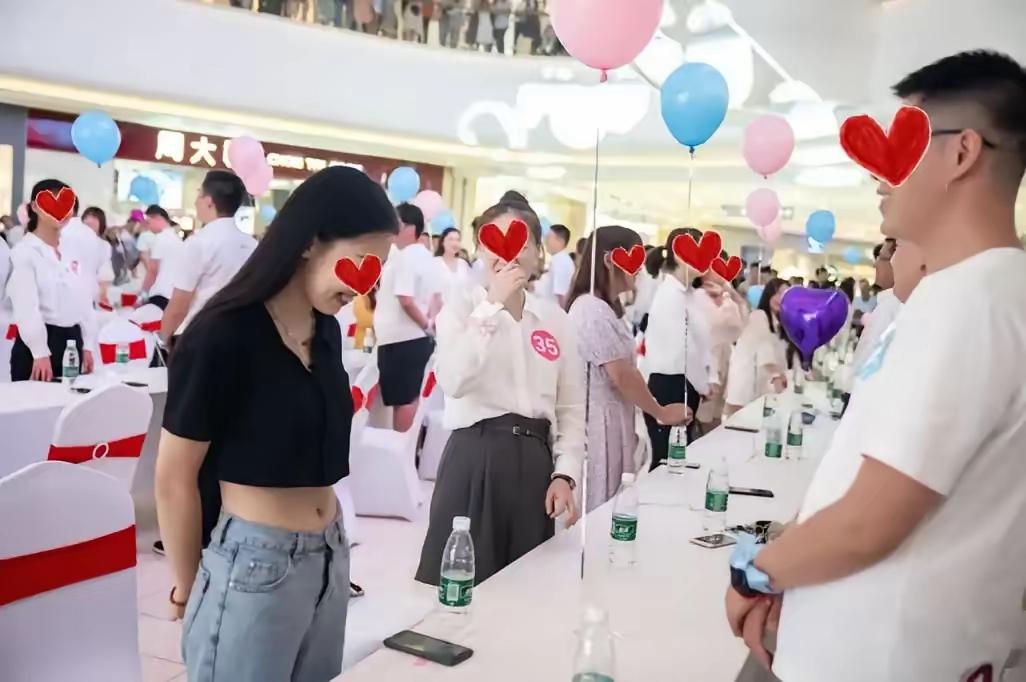 杭州相亲会彻底炸锅！男生集体强硬底线：彩礼可谈，婚检免谈不行太真实了！最近杭