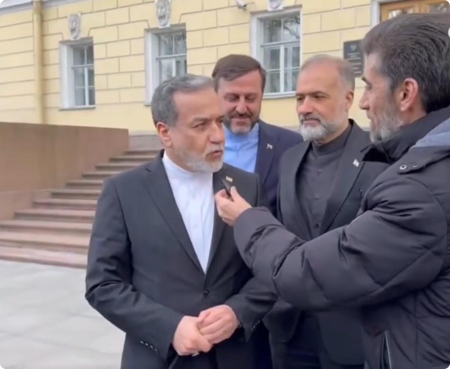 普京跟伊朗外长密谈90分钟，这是要准备联手了？普京是一国总统，跟伊朗外长直接闭