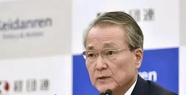 筒井义信公开对中日对峙做出表态！在高市早苗发布涉台言论后，中日关系或许就再也难以