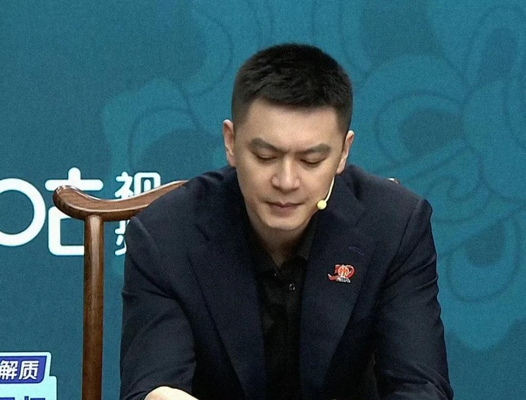 广厦打北汽，杨鸣却火了一把，金句频出，老乡许利民也是前辈，马上就成为cba和wc