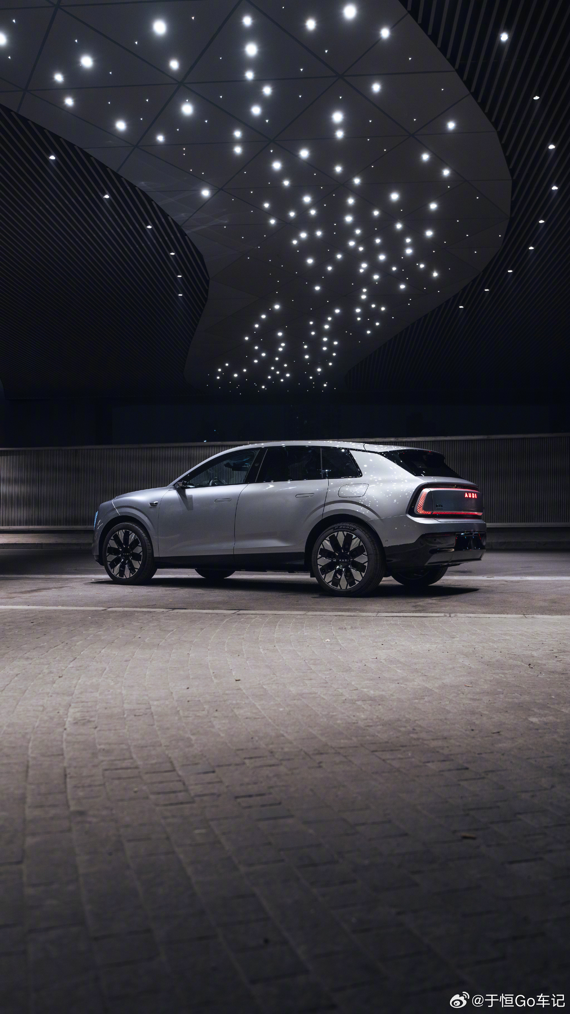 奥迪登顶亚洲山脊赛道最速SUV大v聊车未上市先破纪录！奥迪E7X以1分47秒9