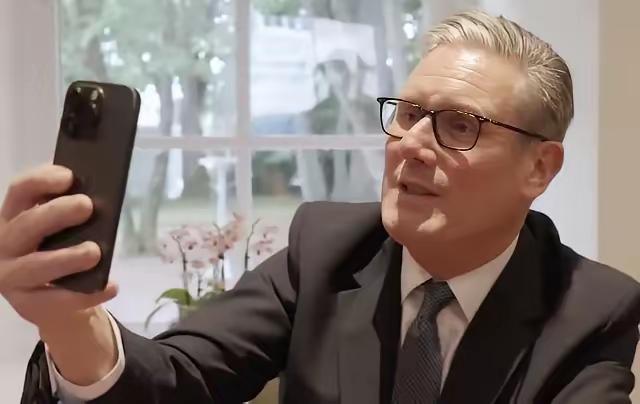 英国首相来中国，害怕遭间谍窃听，要求手机笔记本用完就扔。1月27日，《泰晤士报》