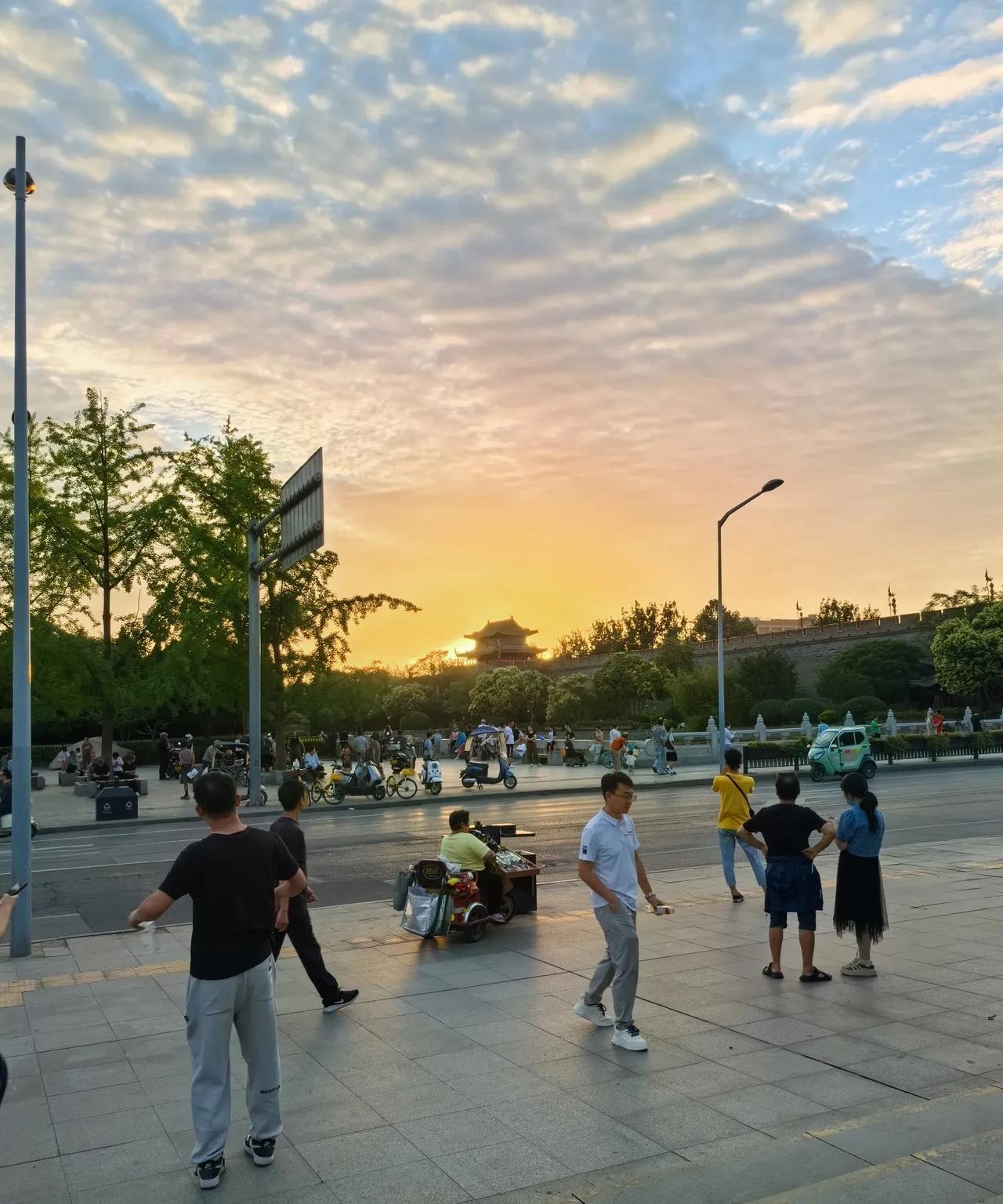 #人类最高的智慧是什么#认识清楚自我算是一种，也知道自己的能力和不足，并通过不
