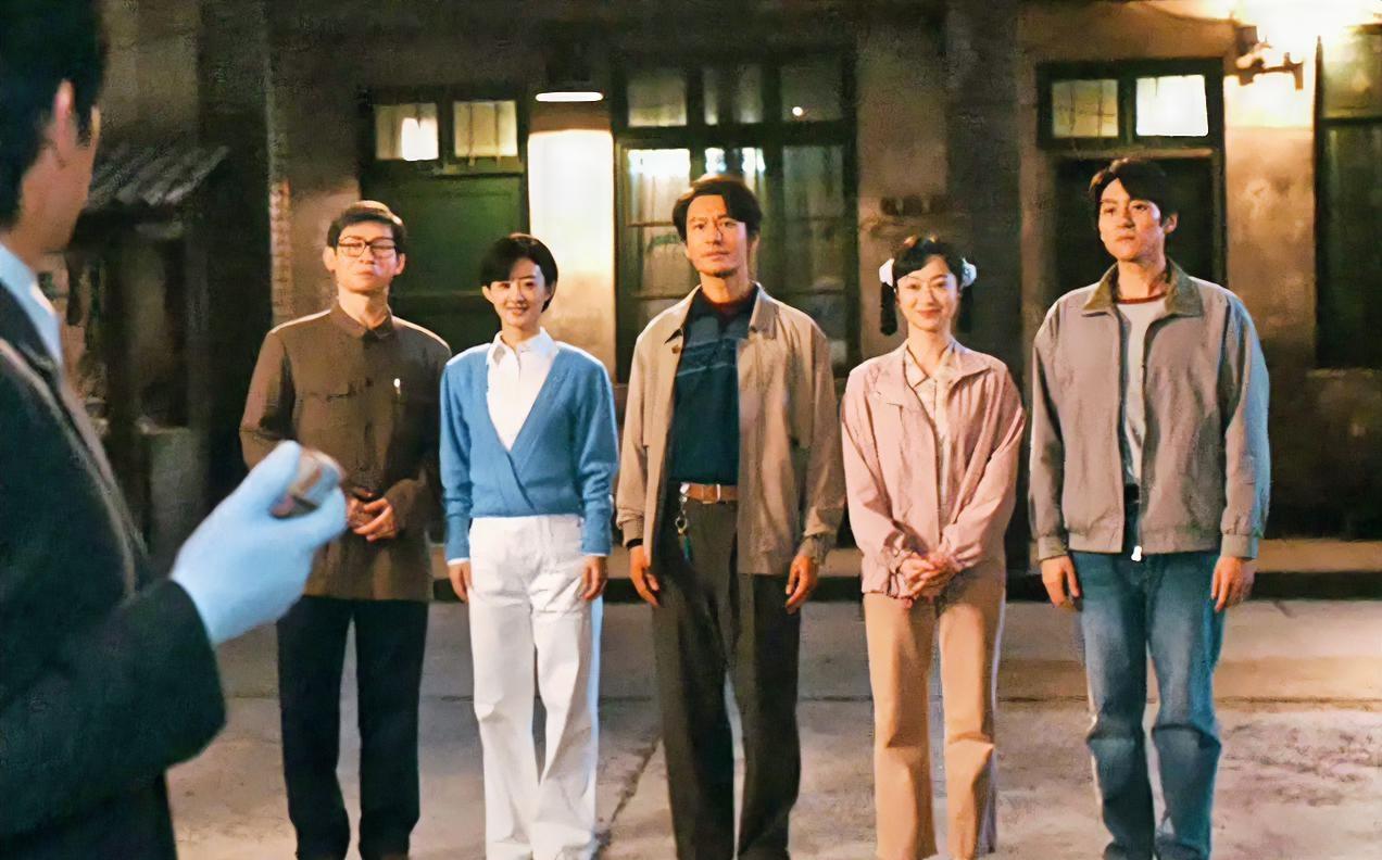 《小城大事》大结局，悲欢离合才是人生常态，月海七侠终要分道扬镳！1、老谭找到失