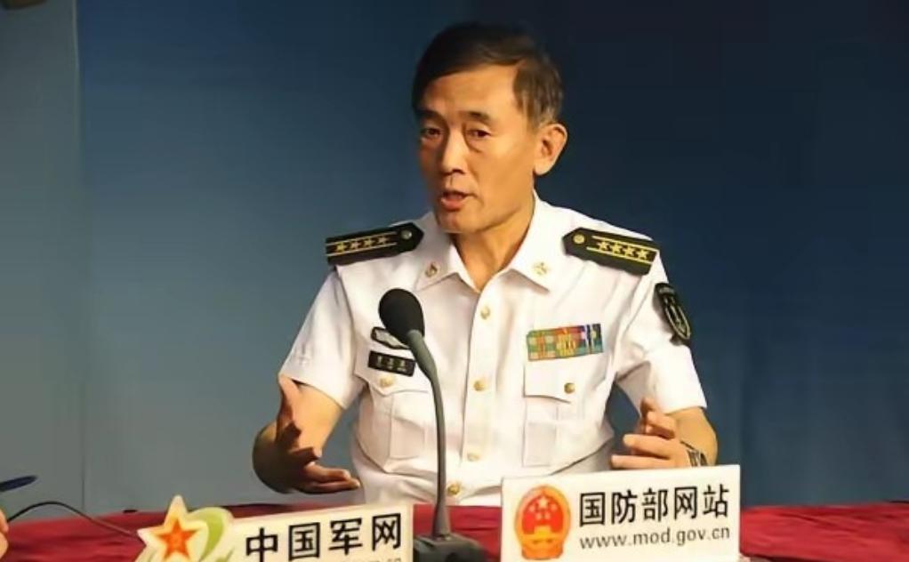 最近看到军事专家曹卫东说的一句话：我没有海外资产，不怕别人抓小辫子。他为什么