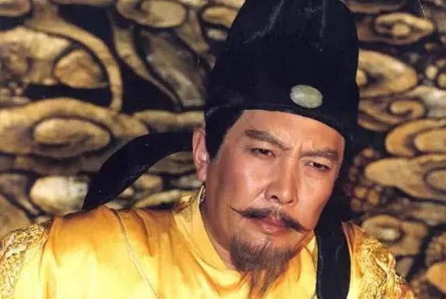 644年，74岁的李靖重病在床，拒绝随李世民出兵征辽，李世民来探望他时说：“司马