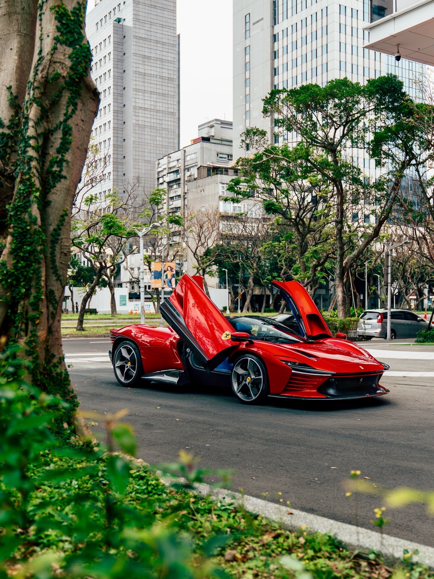 非常怀念曾经在台湾的那辆RossoMagmaDaytonaSP3法拉利Da