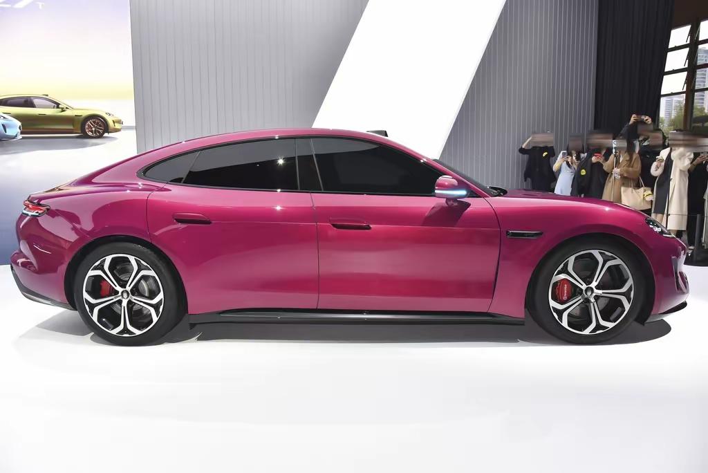 华为+上汽=华为尚界Z7毋庸置疑，上汽的整体实力，造车经验比问界的赛力斯(前身