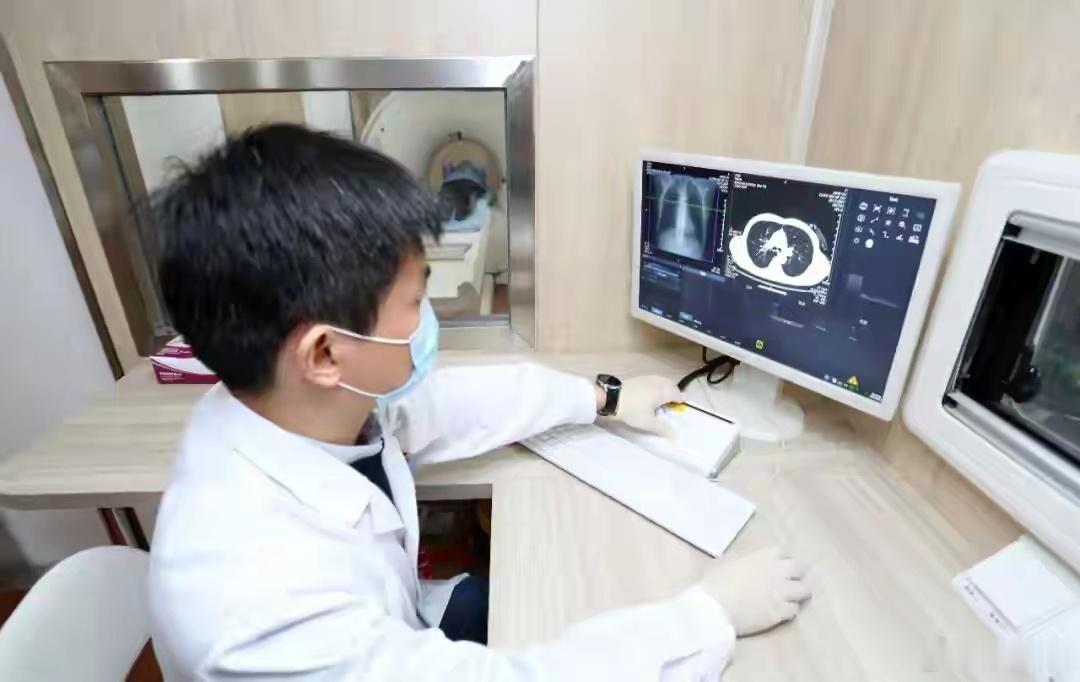 超7成肺癌病例不吸烟无粉尘暴露钟南山团队最新研究数据扎心了：73%的肺癌病例偏