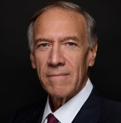 美国前国务卿蓬佩奥今天（北京时间4月7日）发文写道：“中国现在正在拿我们军人的生