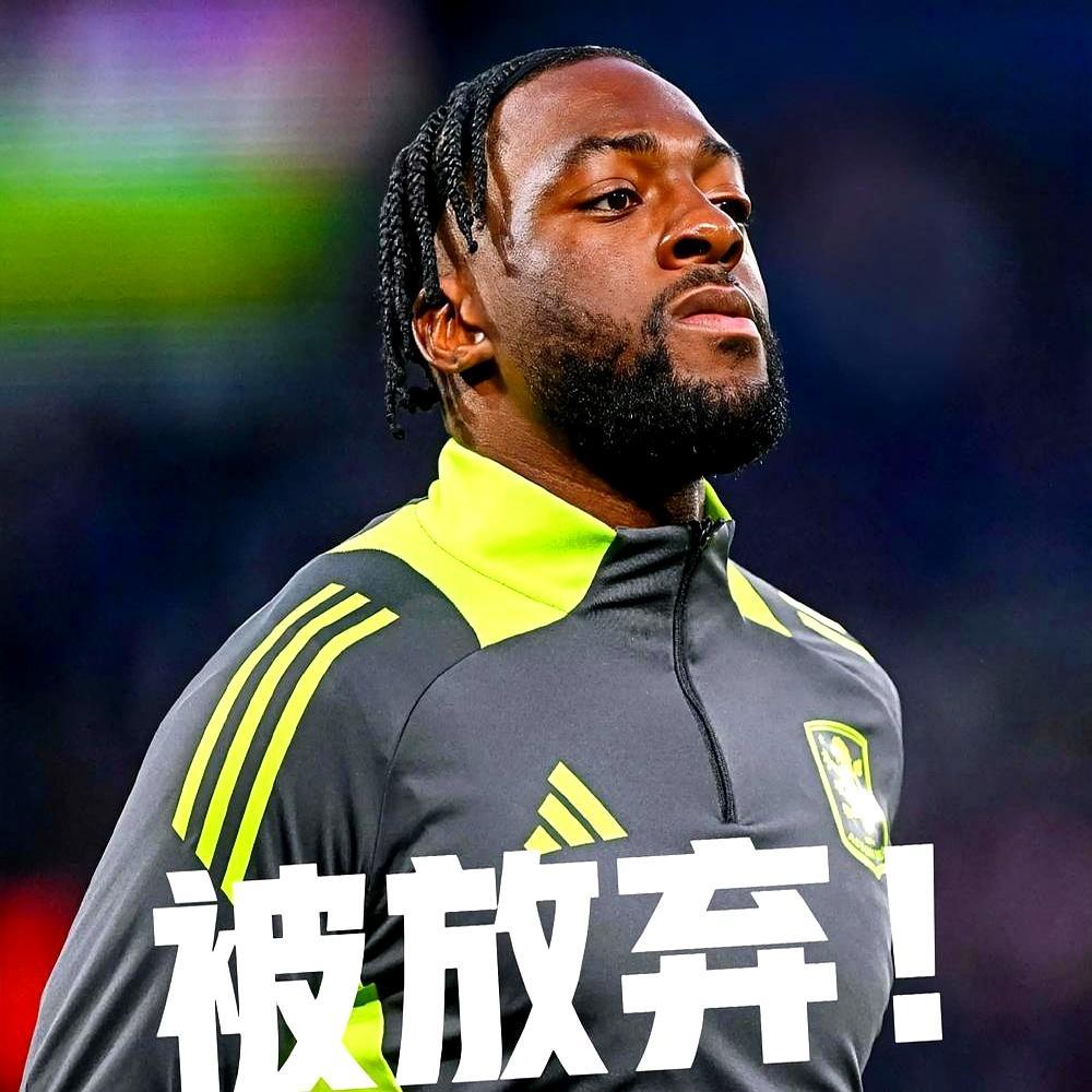 关窗前3小时，AC米兰撕毁750万欧元合同。切尔西的传真机热得发烫，一份7