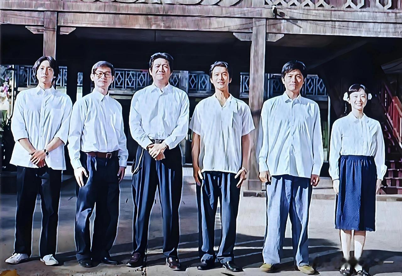 大家觉不觉得，黄晓明在《小城大事》里突破了，一个是形象颠覆以往，另一个就