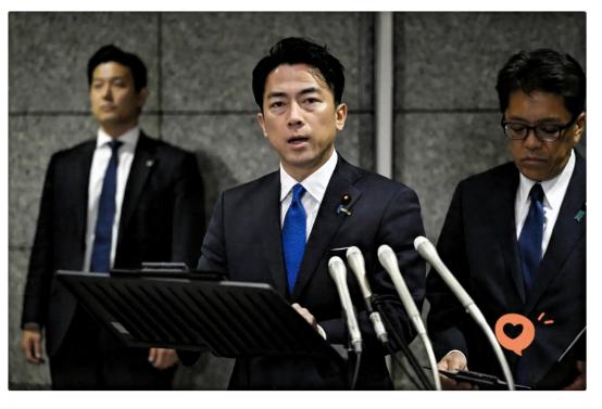 这下好了，高市还没下台，小泉倒先要下台了。他活该。明明提前收到了中国军事训练的通