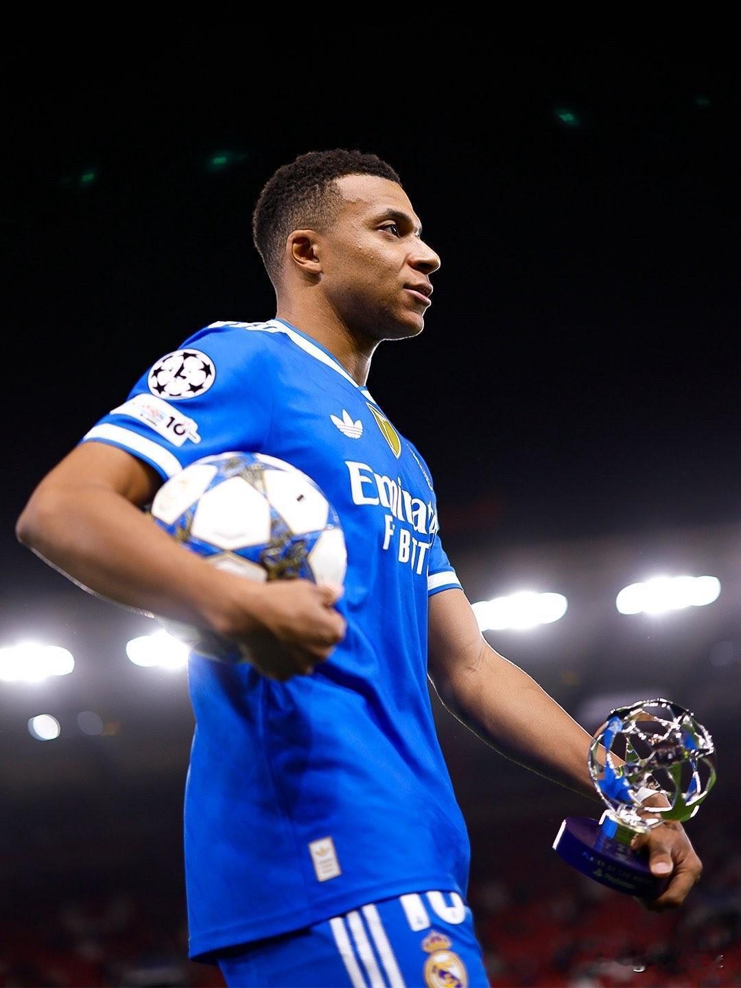 🚨🚨疯狂的事实😳基利安·姆巴佩今天迎来27岁生日，他曾在除第27分