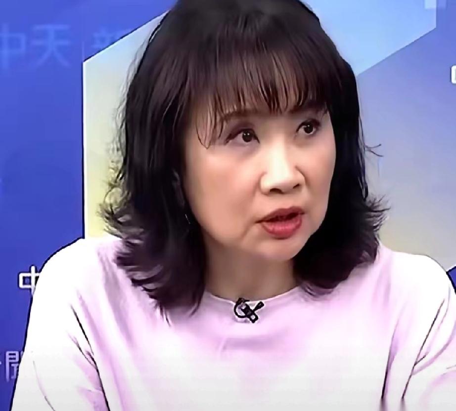 还得是陈凤馨，一句话，直接掀了国民党三张桌子。第一张桌子，是金溥聪的。人不在马