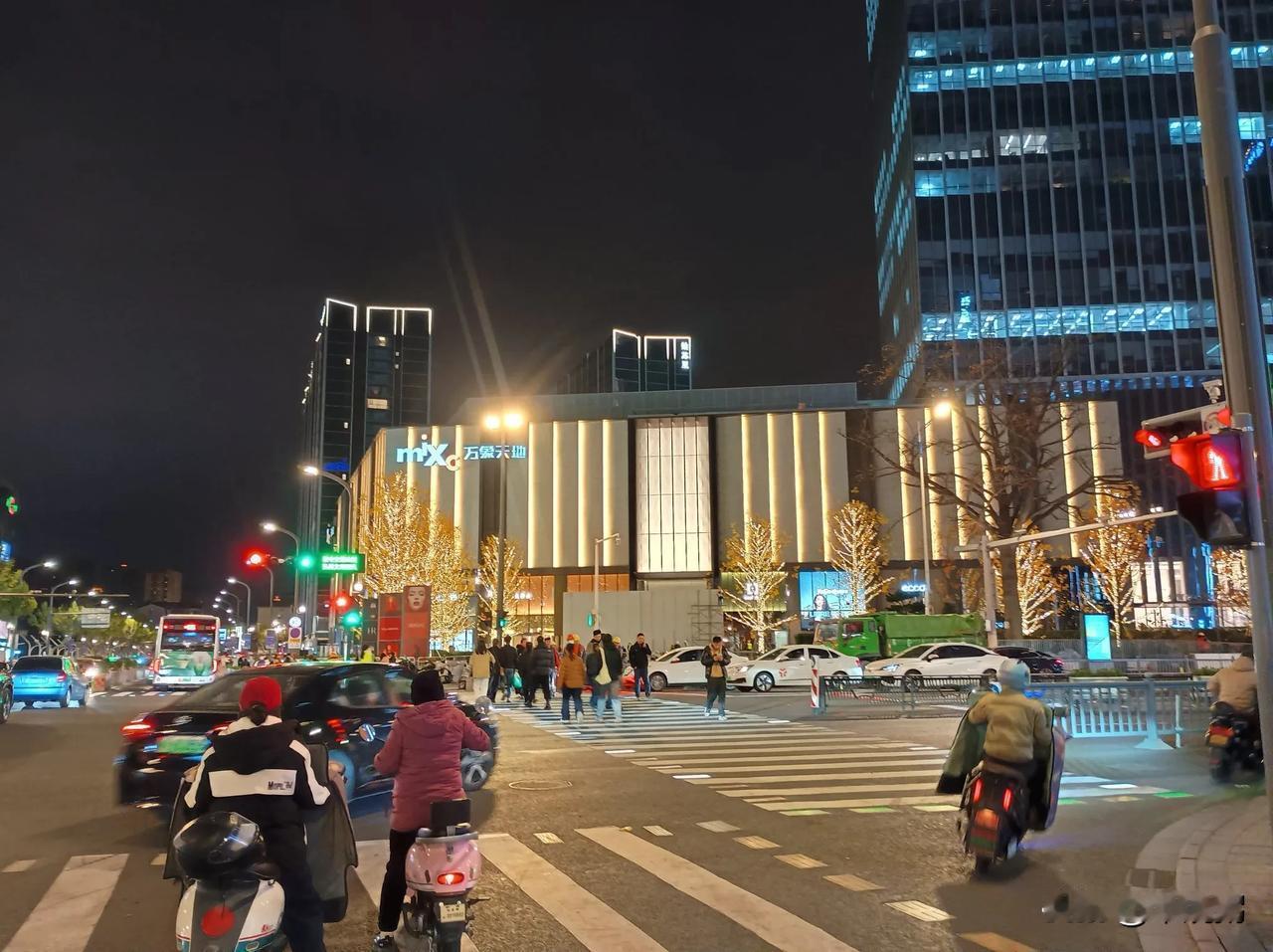 苏州石路万象天地和淮安万象城(图二)有什么区别？石路商业八十年代最有名应该是个