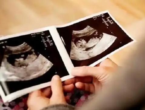 2010年，江苏夫妻遭遇车祸，妻子成植物人。怎料，3个月后，丈夫发现妻子腹部隆起