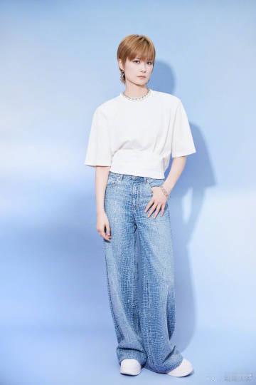 李宇春吉他弹唱李宇春这段弹吉他i到我了没想到会看到这样温柔又沉静的吉他现场，李