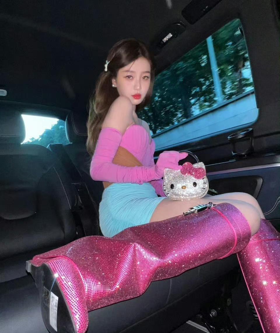 虞书欣身穿马卡龙穿搭，简直是人鱼公主👸🏻​​​