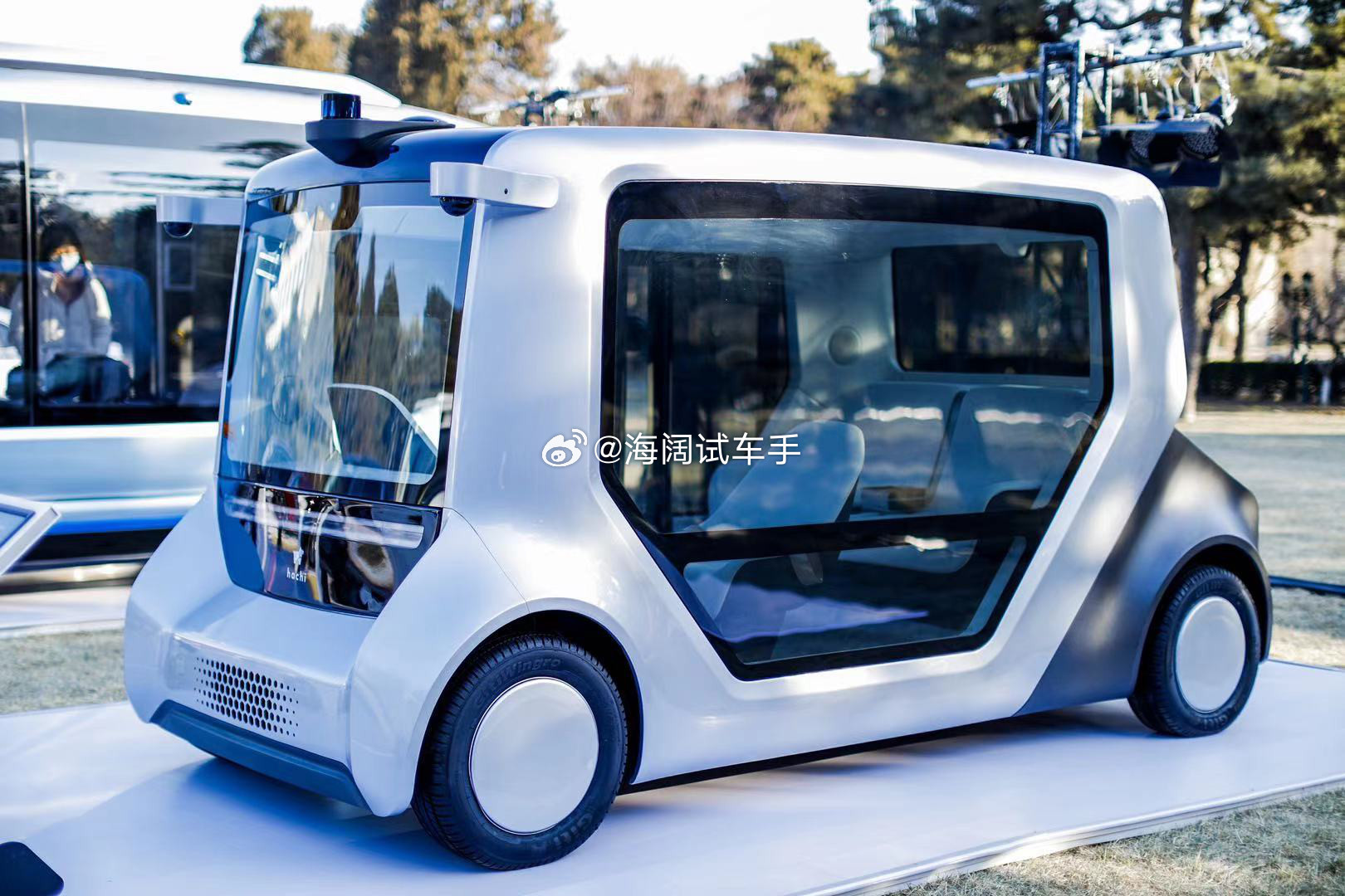 无人驾驶的出租车集体停车，这玩意如果是战争期间可是~~~海阔试车超话