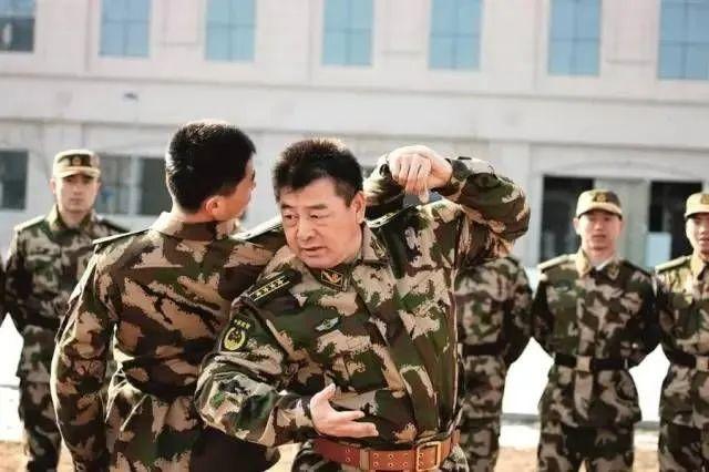 靠搏击晋升“师长”的武林高手，他叫杜振高，武警特警学院搏击教授，专技5级大校，中