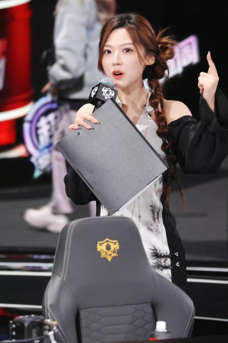 解说天云～～电竞解说天云有多美​​​