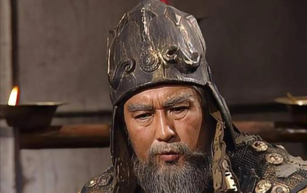 其实，不管黄盖玩啥苦肉计，明眼人都可以看出他这是诈降，首先，真心来降，应该是约定