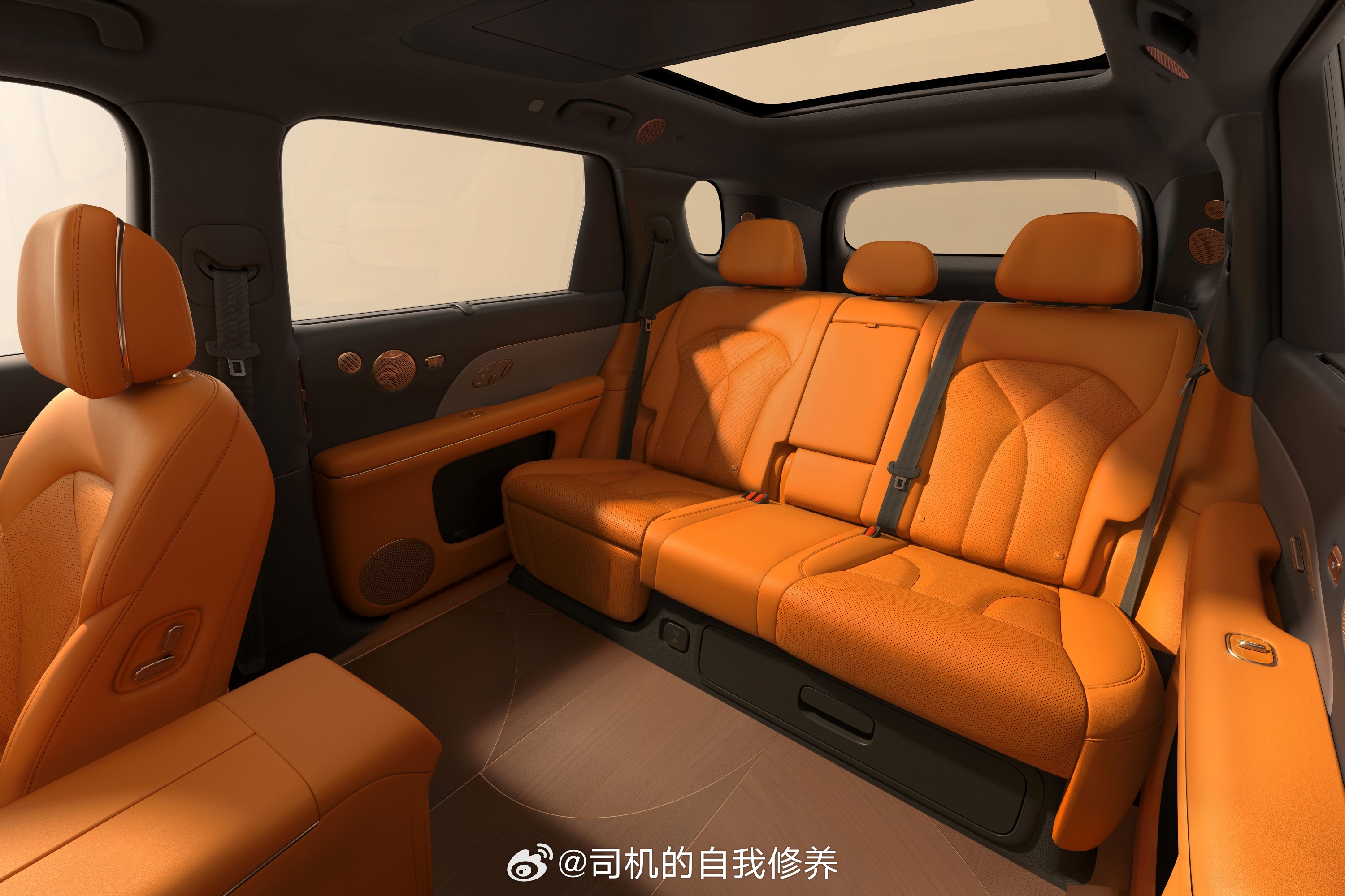 预售前觉得智己LS8是三十万级，预售价格直接给到几乎全系三十万内，LS8的预售价