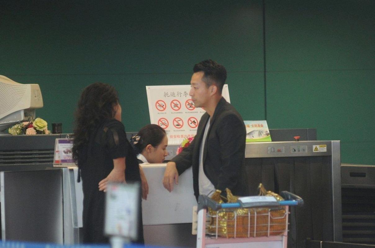 2月8日，抖音平台出手了：张兰、汪小菲的账号被无限期封禁。原因是他们借大S去世恶