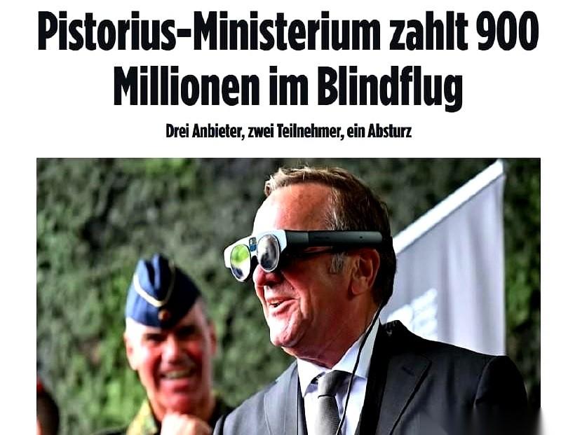 一架直接飞入森林。另一架，偏离目标整整150米。这就是德国国防部花了9亿欧元