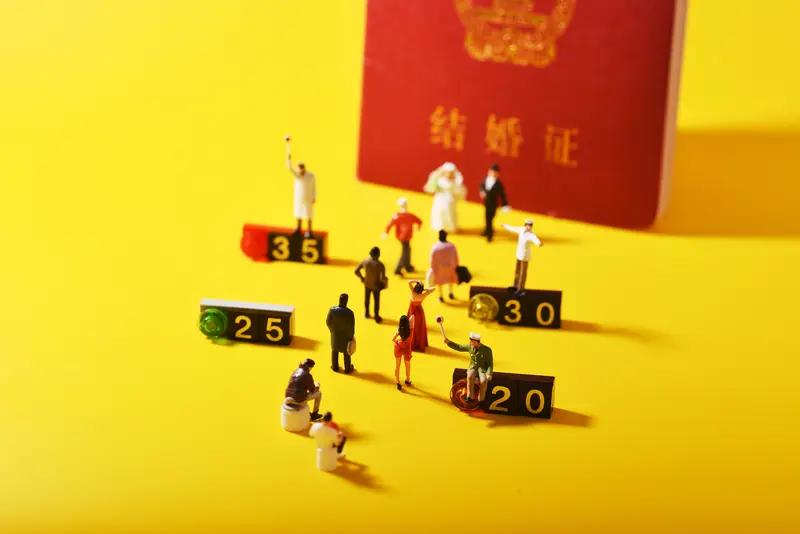 婚恋市场为什么女人多?婚恋市场感觉“女多男少”，其实是城市优质择偶圈的结构性