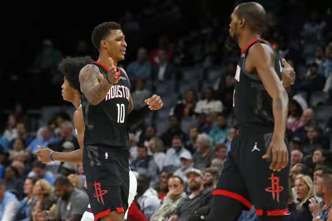 火箭客场大胜篮网，这是要一直连胜到打雷霆？火箭120-96客场大胜篮网，豪取4