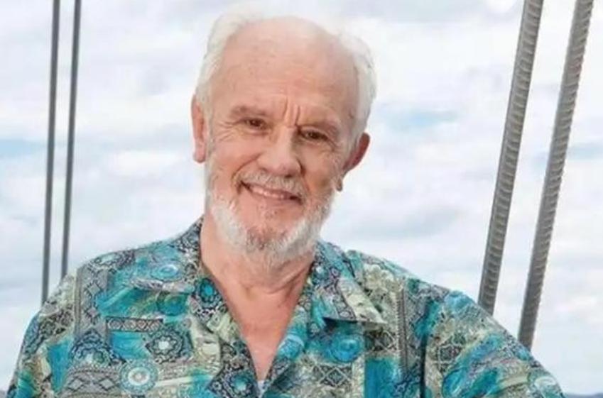 1951年，澳洲一名14岁少年在手术过程中，因大出血足足换了13公斤的血，不承想