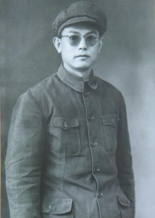 1954年，李先念离开湖北，进京担任国务院副总理兼财政部长。湖北省的领导到汉口大