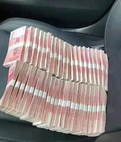 中国这招太妙了！美国曾欠中国钱不肯还，中国转手把这张欠条卖给另一个欠美国钱的国家