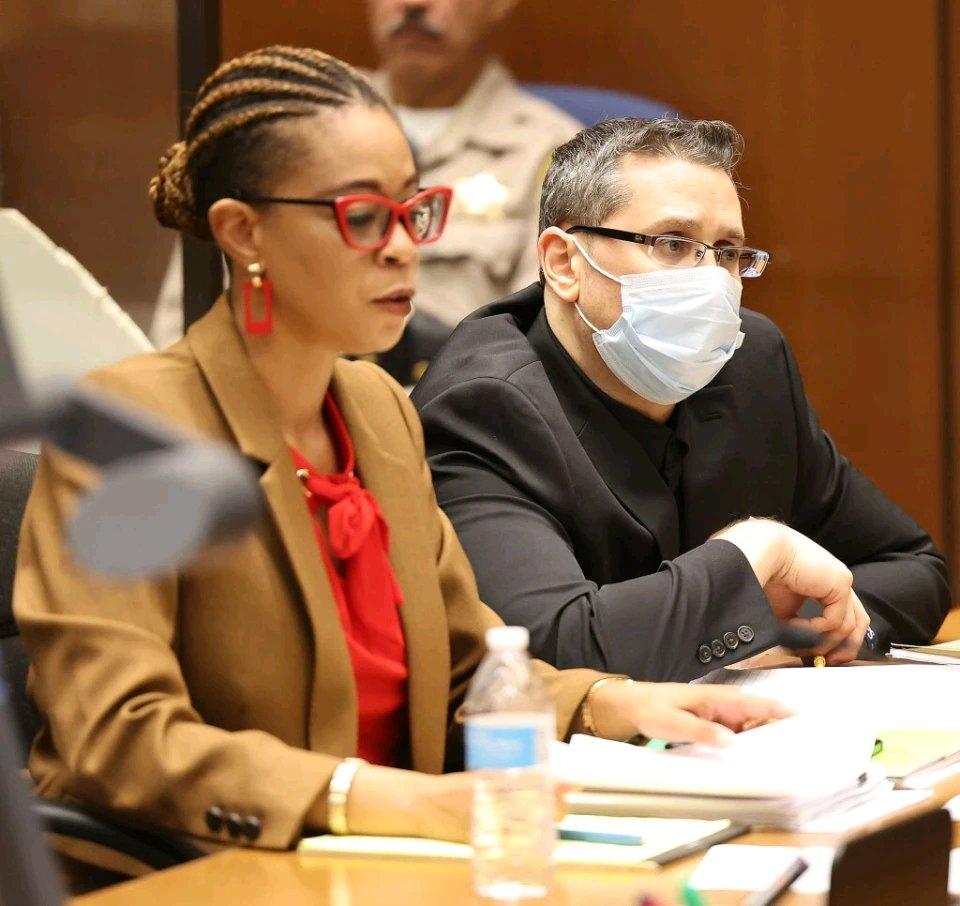 美媒10月29日报道，好莱坞制片人戴维·皮尔斯被判处146年监禁。他在2007