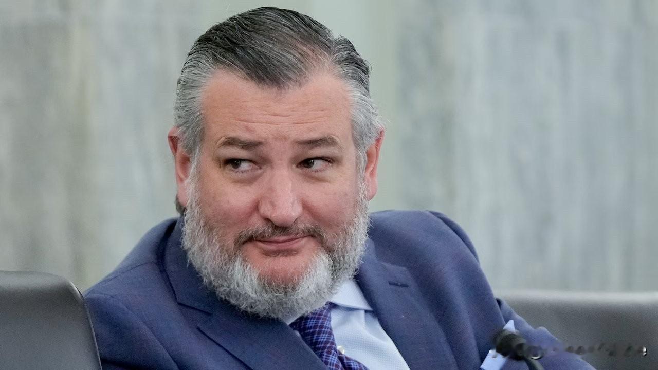 网络媒体Axios报道，在共和党参议员泰德·克鲁兹私下警告：民主党将在2026年