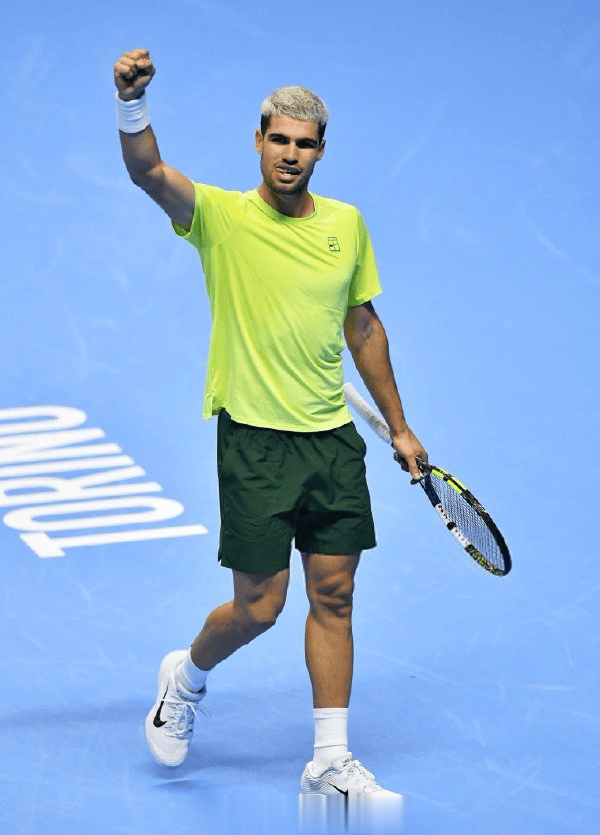 阿卡全胜晋级总决赛四强, 生涯第二次登顶年终世界第一