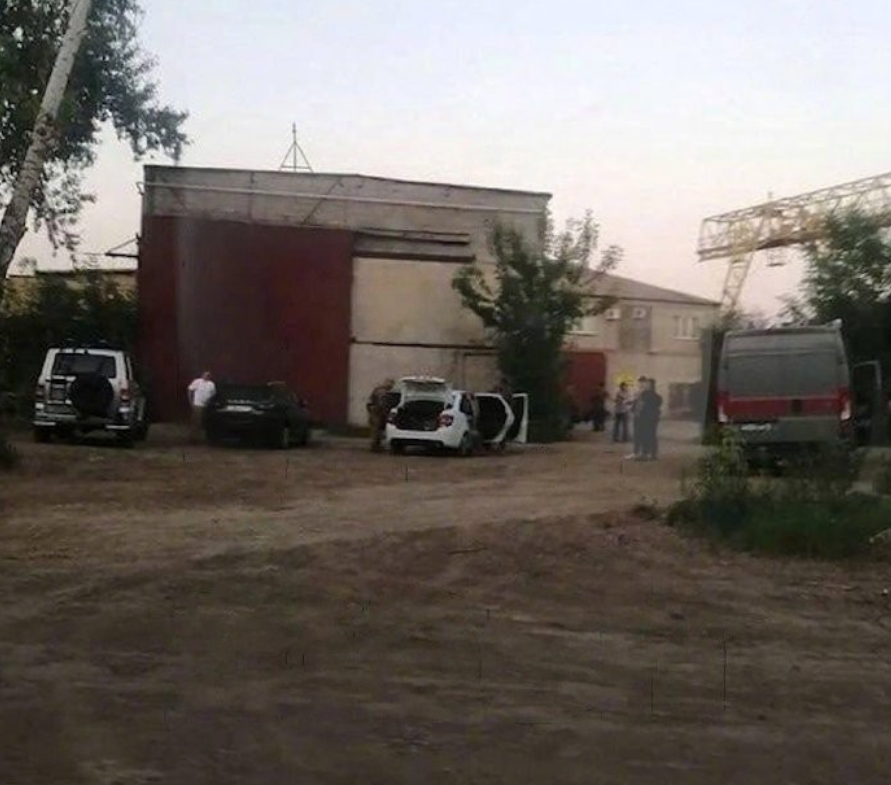 俄罗斯被炸惨后知道安检了，挨个检查过境货车，结果“触目惊心”不查不知道，一查