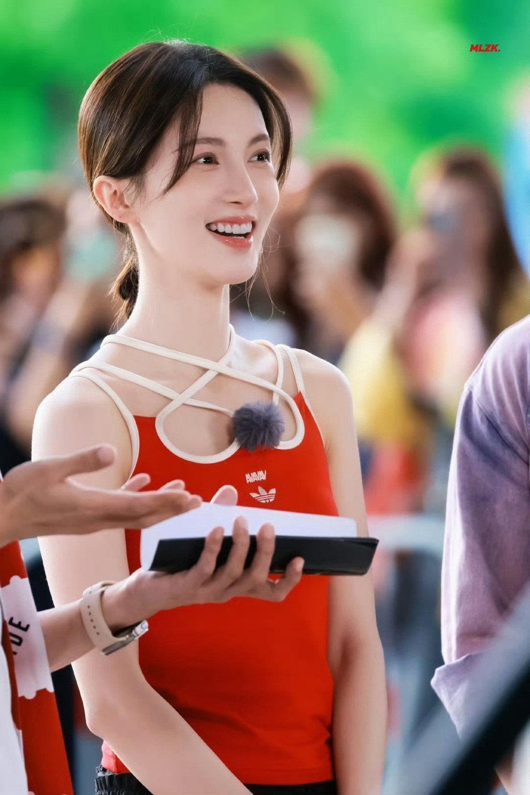 金晨怼脸拍美我一跳金晨怼脸拍真的太美了[抱抱]​​​