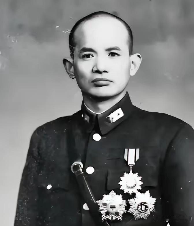 1955年6月5日夜，俞济时在家擦拭手枪时走火，子弹打中大腿，第二天蒋介石原定去