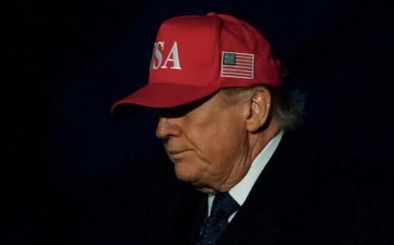 第10轮反击！伊炸穿美大使馆，特朗普讲话6分钟，已料到美军结局！ 自2月28