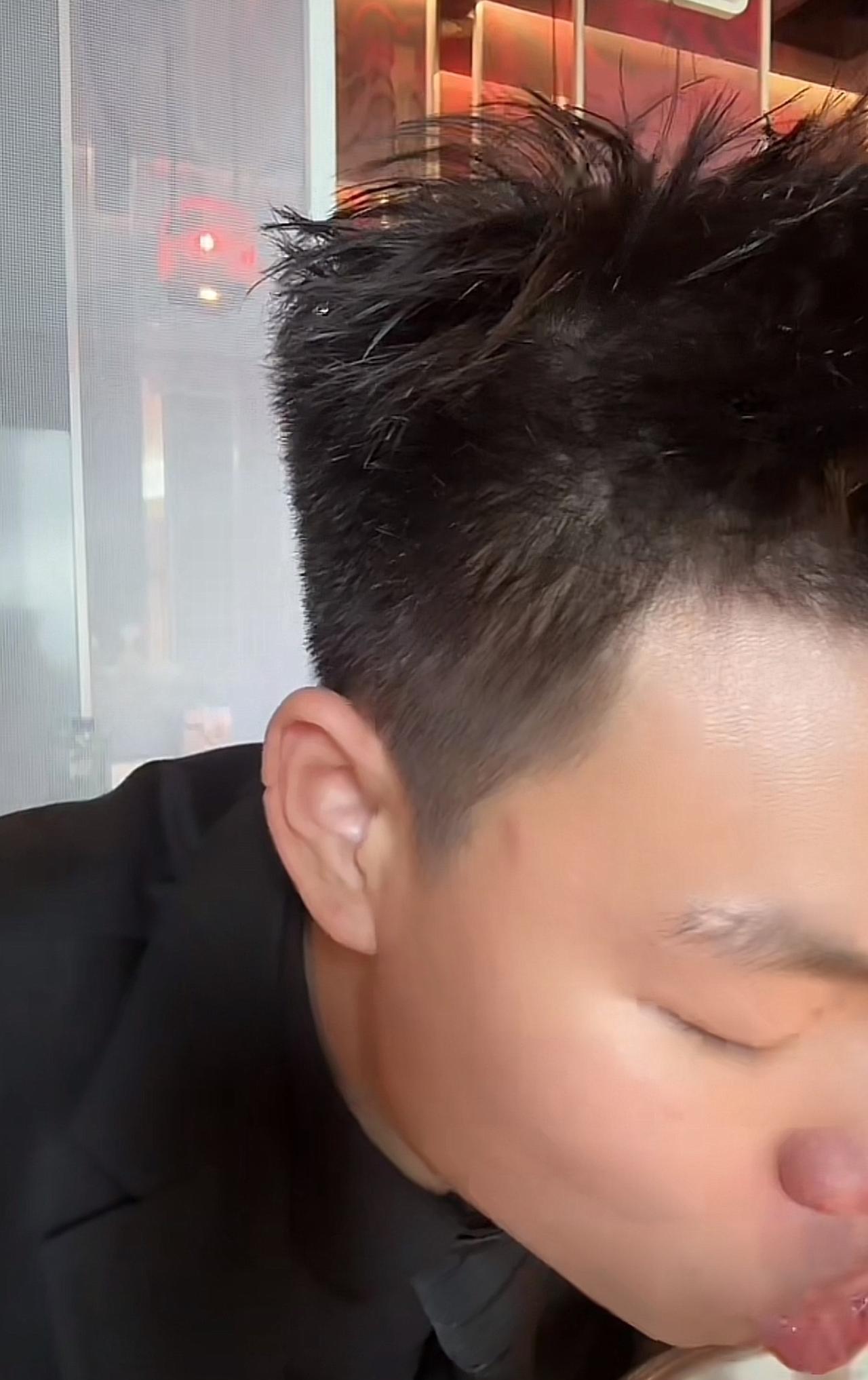 该管管了！汪小菲别再老是跟着老婆孩子去度假了！张兰那么重视的国贸店，就用这样的