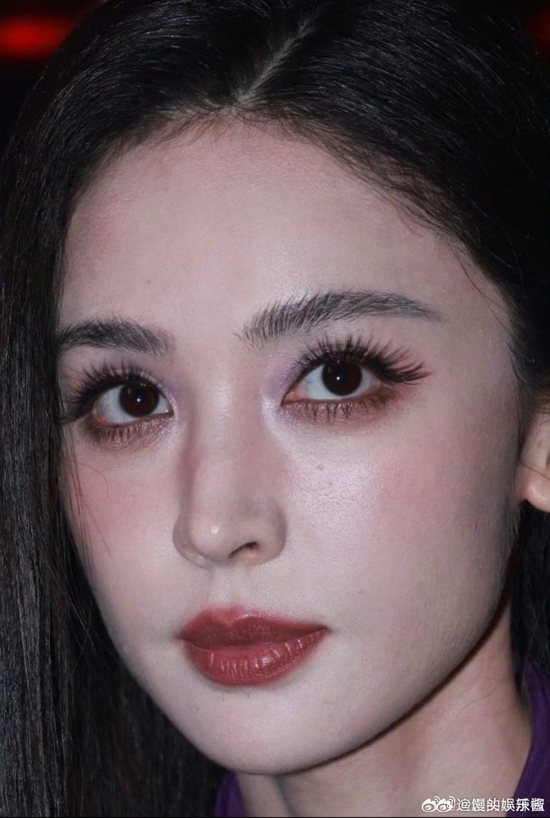 古力娜扎、迪丽热巴怼脸图谁的状态更好​​​
