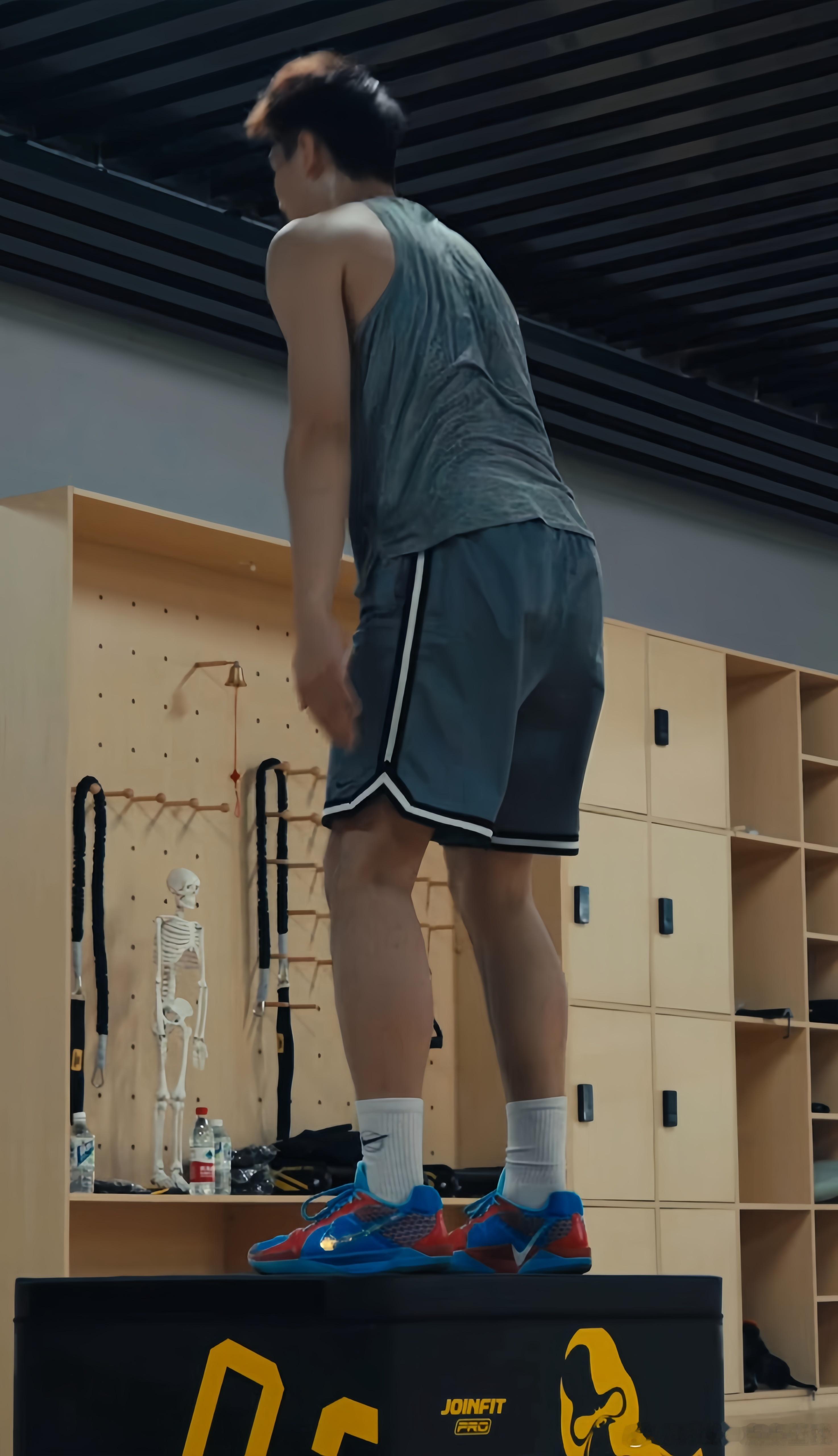 崔永熙康复提速，广东首秀进入倒计时1月27日，崔永熙更新的康复训练视频里，无论是