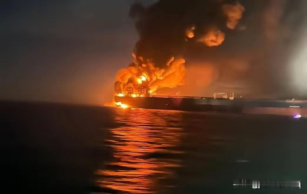 旗开得胜？短短几天时间，乌克兰的无人机艇似乎已经击沉击毁俄罗斯“影子舰队”的三