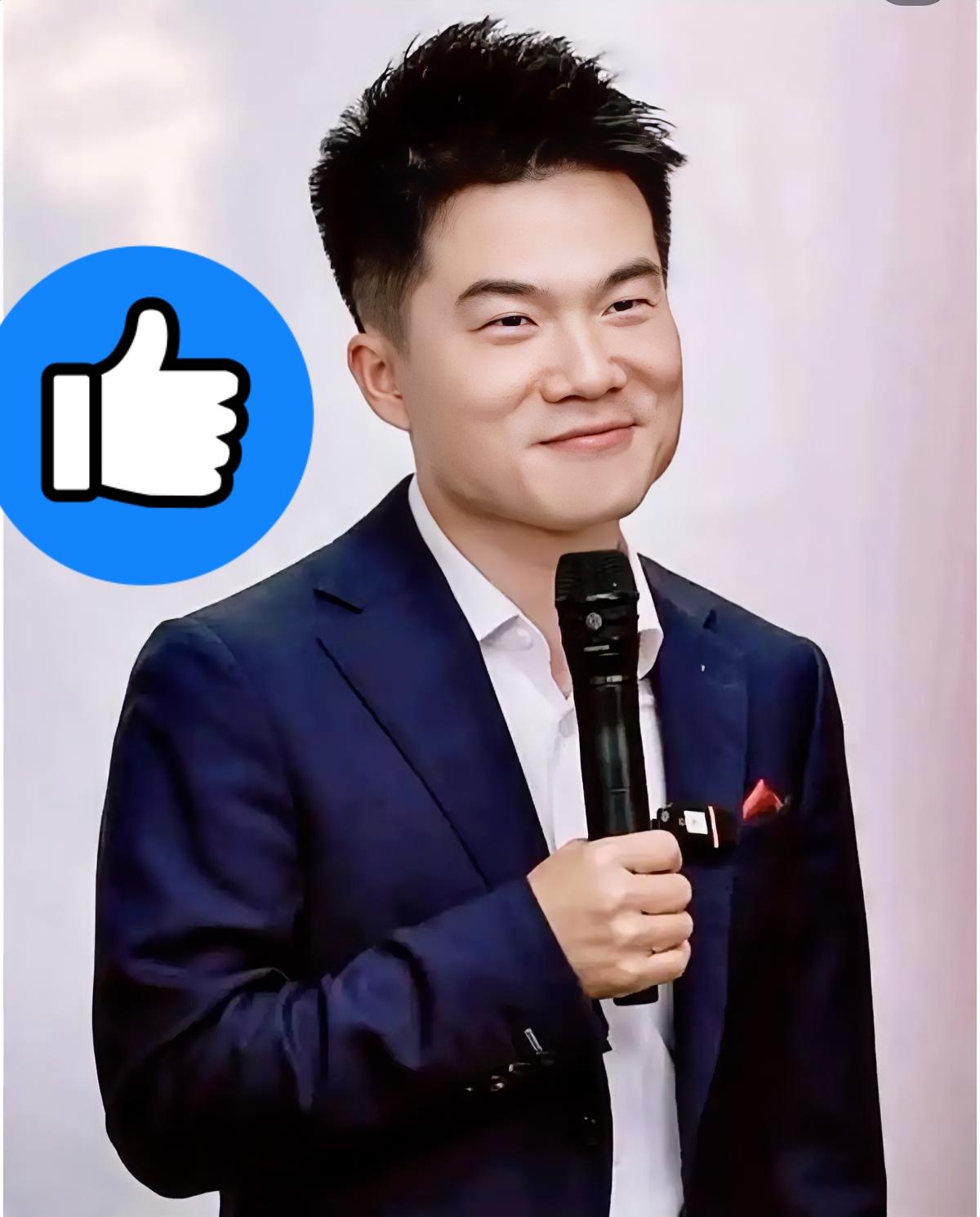 这年头没点文化底蕴，连去直播间当个喷子都得翻车。昨晚董宇辉正卖得火热，公