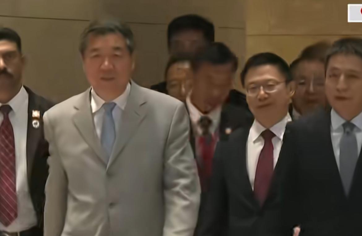 首日两轮会谈结束，中方代表离场！