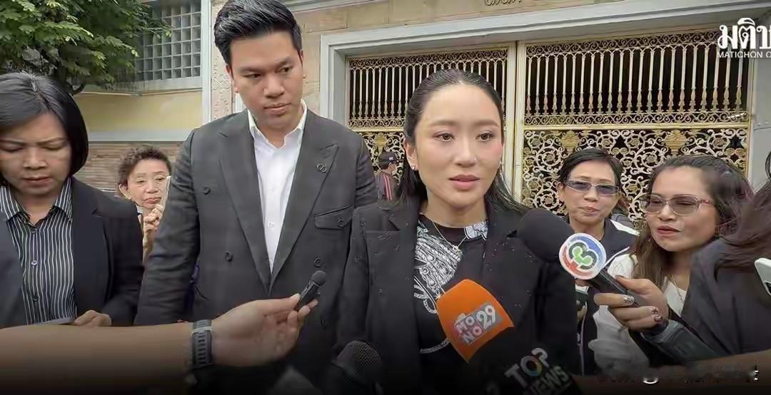 佩通坦已大幅淡出政治！父亲他信精神压力山大佩通坦与丈夫刚刚探望了父亲他信，但从