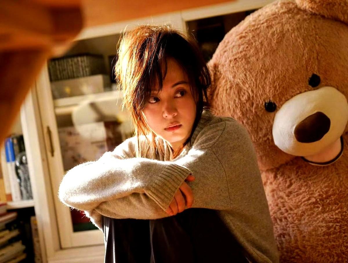 孙俪新剧，有点悬了。三大卫视联播，投资1.5亿，讲的是情感操控PUA，题材够